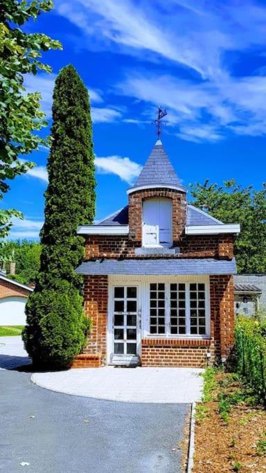 Studio En Rez De Jardin Avec Terrasse Privee - Le Petit Chateau Avesnois - Tv - Wifi - Logement Complet Avesnes-sur-Helpe Extérieur photo