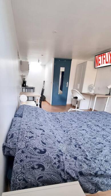 Studio En Rez De Jardin Avec Terrasse Privee - Le Petit Chateau Avesnois - Tv - Wifi - Logement Complet Avesnes-sur-Helpe Extérieur photo